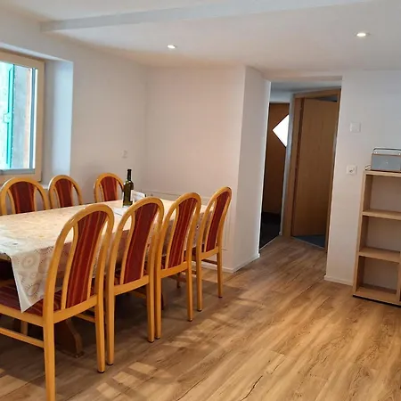 Appartamento Sonnenhuegel Appartement-fewo 8-bettwohnung Nr- 1 By Interhome